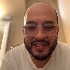 Meet your Posher, Javier